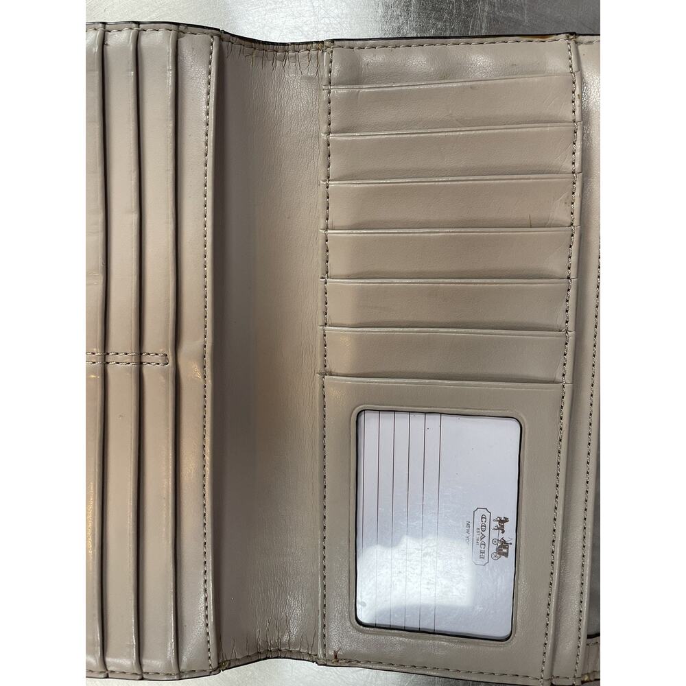 Vintage Coach Pebbled Leather Silver Trifold Wallet Turn Lock Organizer - Picture 6 of 7